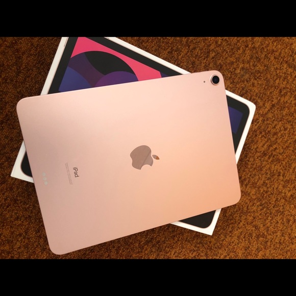Brand new iPad Air 4th Generation; 2020 - Picture 3 of 7